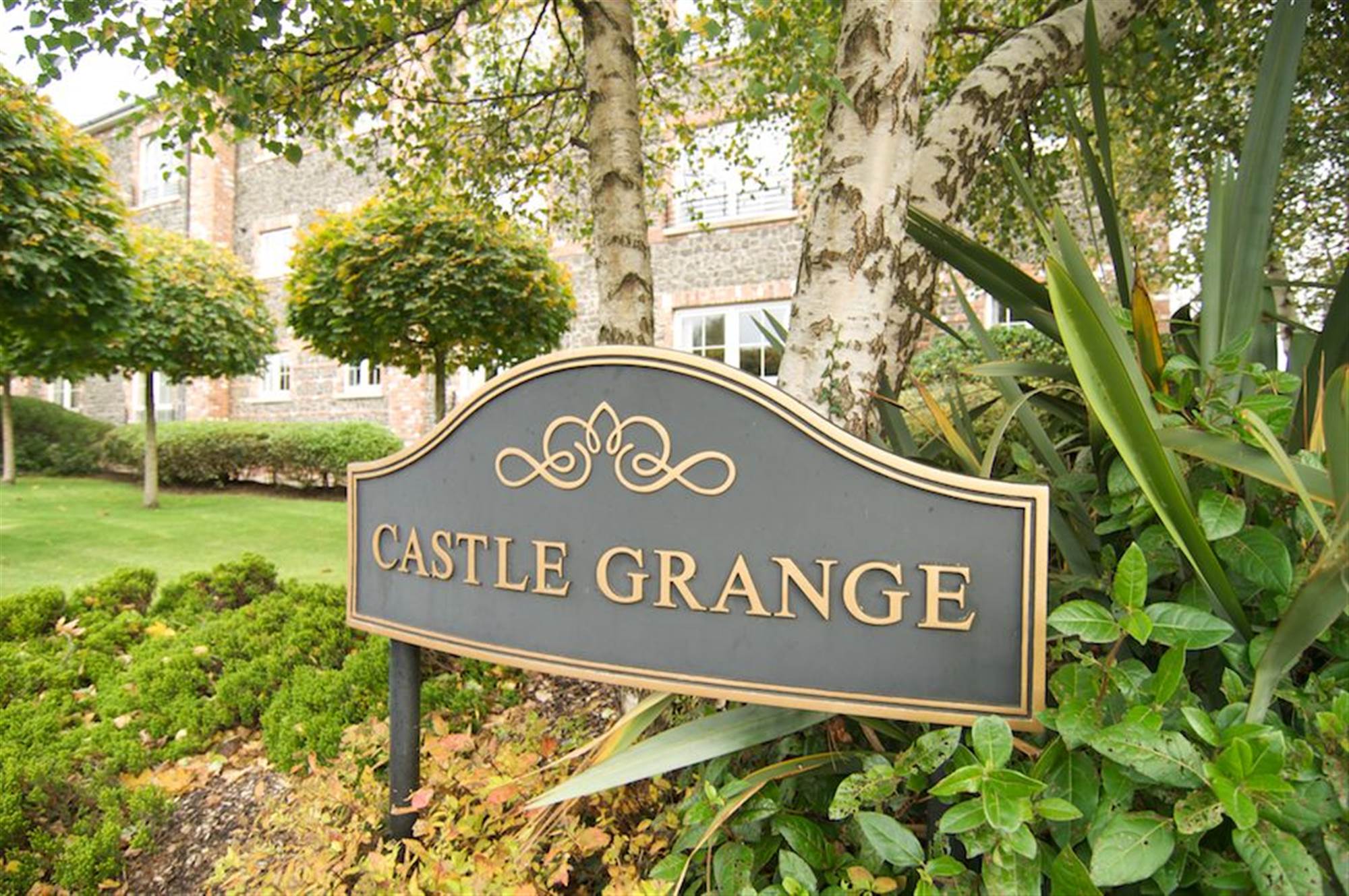 27 Castlegrange